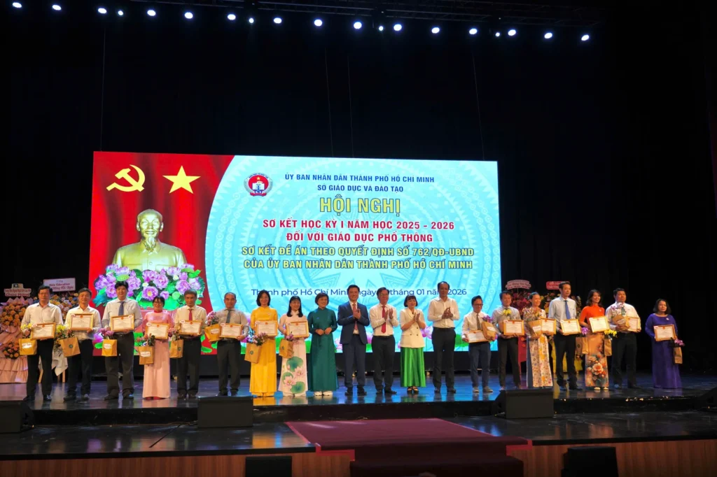 Lan Hồ Điệp Trang Trí Hội Nghị Sở Giáo Dục TP.HCM Lan Ho Diep Trang Tri Hoi Nghi So Giao Duc TP.HCM 6