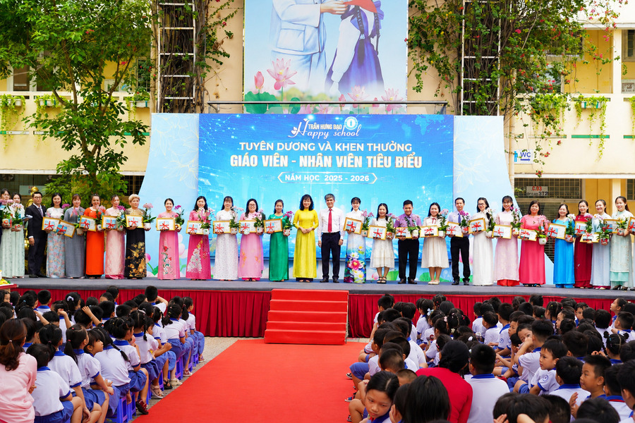 Hoa Chân Thật hân hạnh tham dự lễ tổng kết năm học 2025 - 2026 trường Tiểu học Trần Hưng Đạo