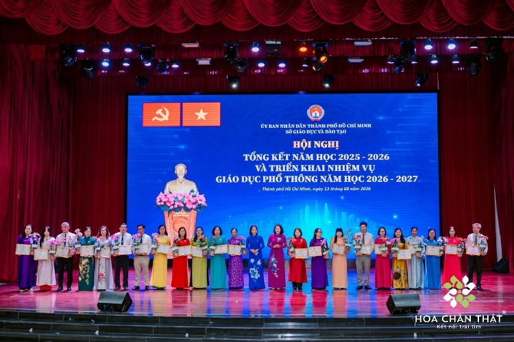 Hoa Chân Thật trân trọng đồng hành cùng Sở Giáo dục và Đào tạo TP.HCM tại Hội nghị tổng kết năm học 2025 – 2026 Hoa Chân Thật hân hạnh đồng hành cùng Sở Giáo dục và Đào tạo TPHCM