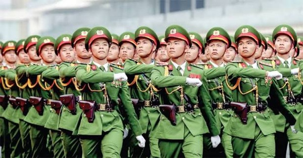 Hoa ngày truyền thống Công an Nhân dân 19/8 trang trọng, ý nghĩa Ngày truyền thống Công an Nhân dân 19-8